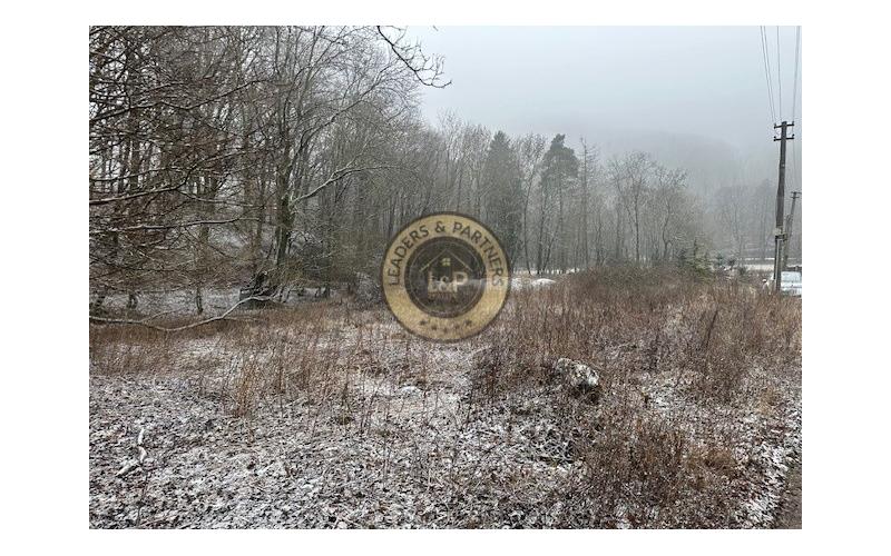 Predaj -pozemok vhodný na výstavbu RD  na Majdáne (Lošonec)