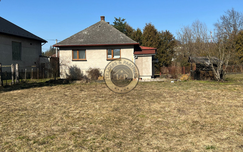 NA PREDAJ-Rodinný dom v Lipníkoch ideálny na rekonštrukciu