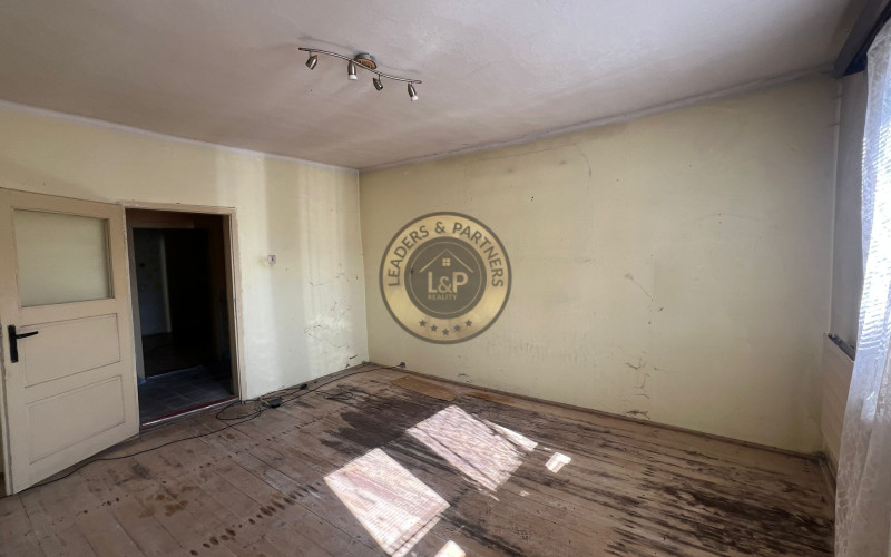 NA PREDAJ-Rodinný dom v Lipníkoch ideálny na rekonštrukciu