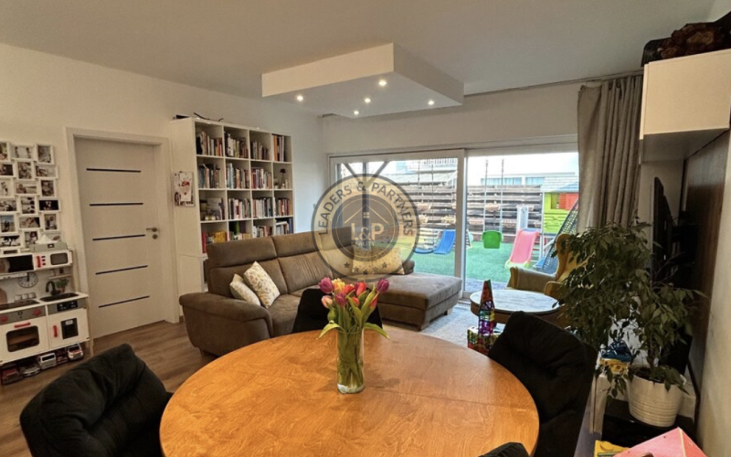 NA PREDAJ, 3-izb. byt so záhradou a parkovaním