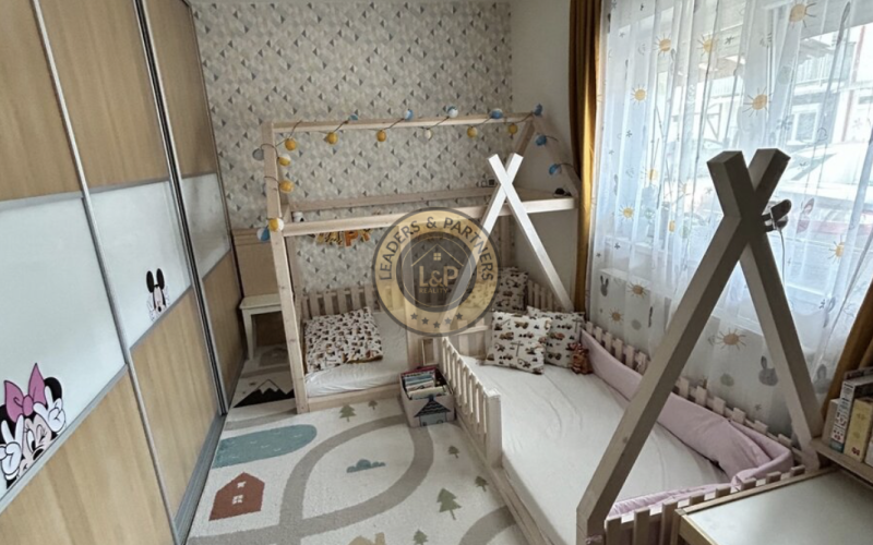 NA PREDAJ, 3-izb. byt so záhradou a parkovaním