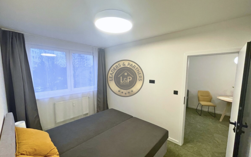 NA PRENÁJOM, 2-izb. byt v centre mesta, Krivá ul.