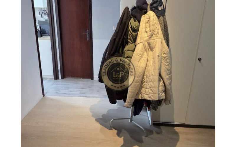 NA PREDAJ, čiastočne zrekonštruovaný 3i byt, GESSAYOVA, BA V