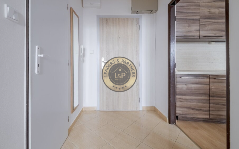 NA PRENÁJOM, 1,5-izb. byt v blízkosti centra