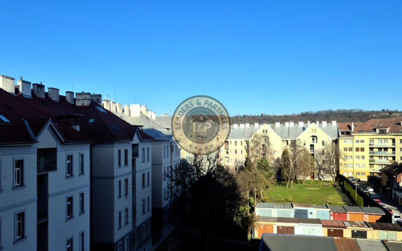 Moderný byt pri Auparku, 2 balkóny, centrum