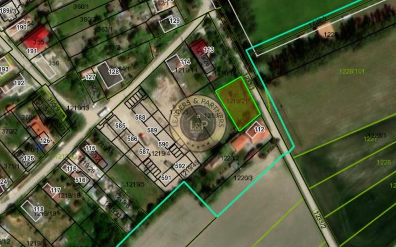 Na predaj pozemok vhodný na výstavbu RD v obci Tomášikovo