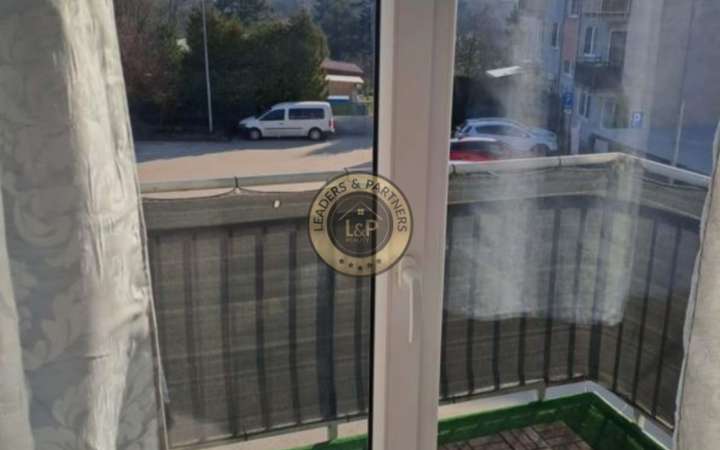 Priestranný 2 izbový byt s balkónom a parkovaním na Furči