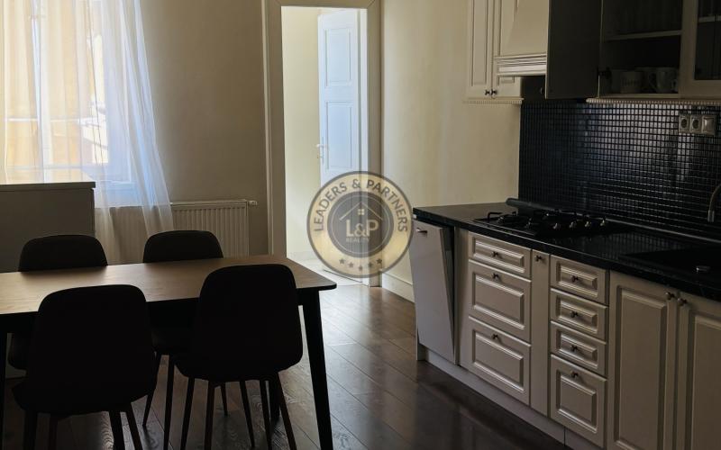 L&P | Prenájom luxusného 3-izbového bytu – Staré Mesto