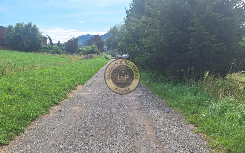 Krásny rovný pozemok v Brezne - Šiašovo