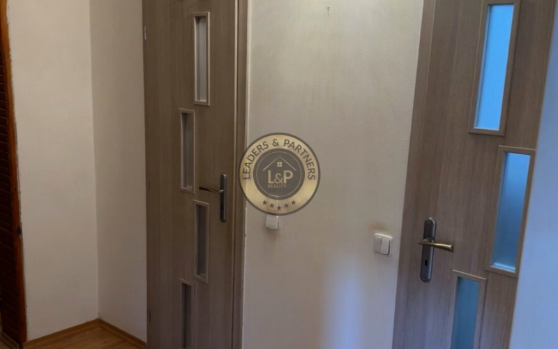 Priestranný 3,5-izbový byt v pokojnej lokalite - Nad jazerom