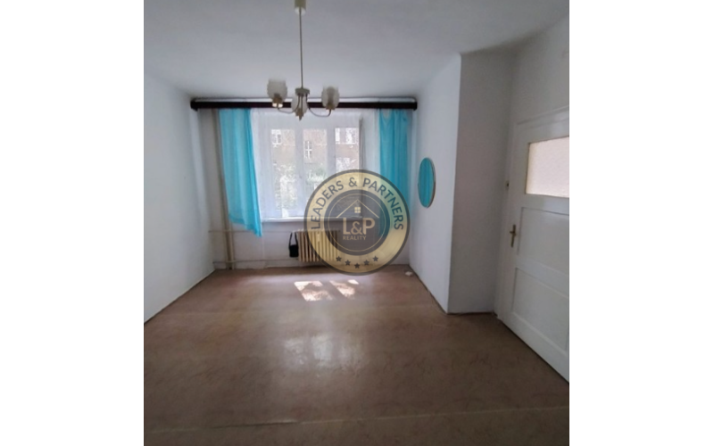 NA PREDAJ 1,5-izb. byt s predzáhradkou, BA III