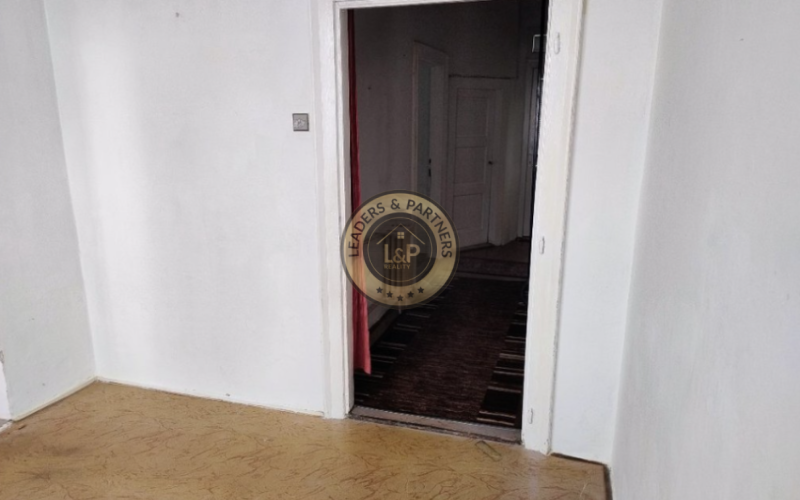 NA PREDAJ 1,5-izb. byt s predzáhradkou, BA III