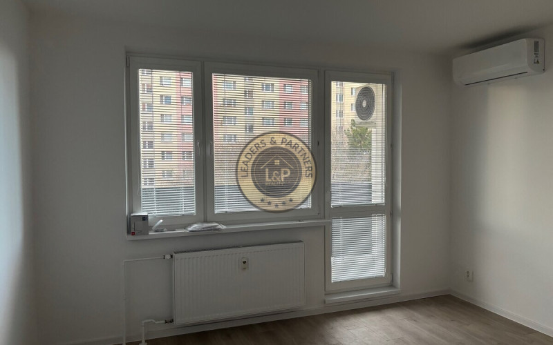 Štýlová kompletne zrekonštruovaná dvojgarsónka v Petržalke