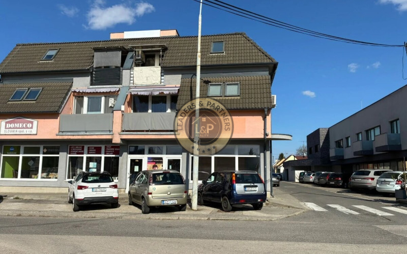 Na predaj 3iz. byt s balkónom v Seredi - centrum mesta