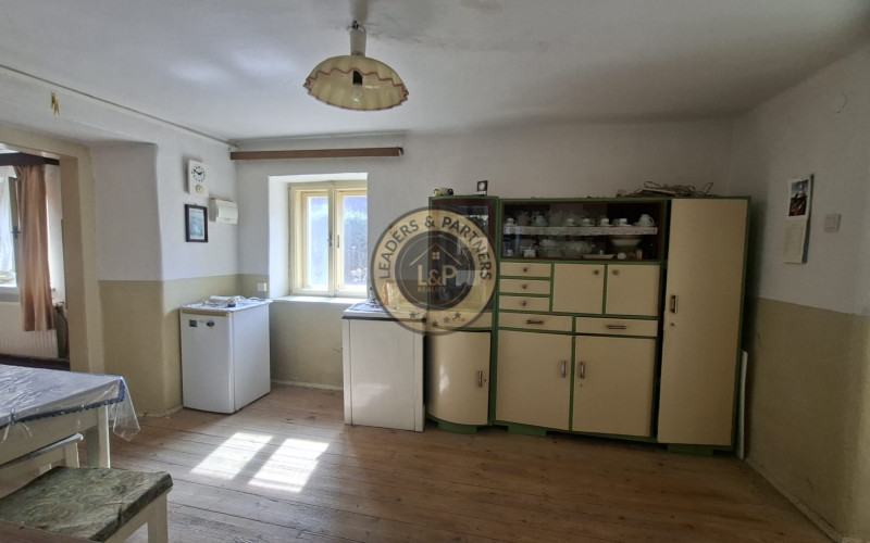 Rodinný dom vhodný na celoročné chalupárčenie s veľkým pozemkom