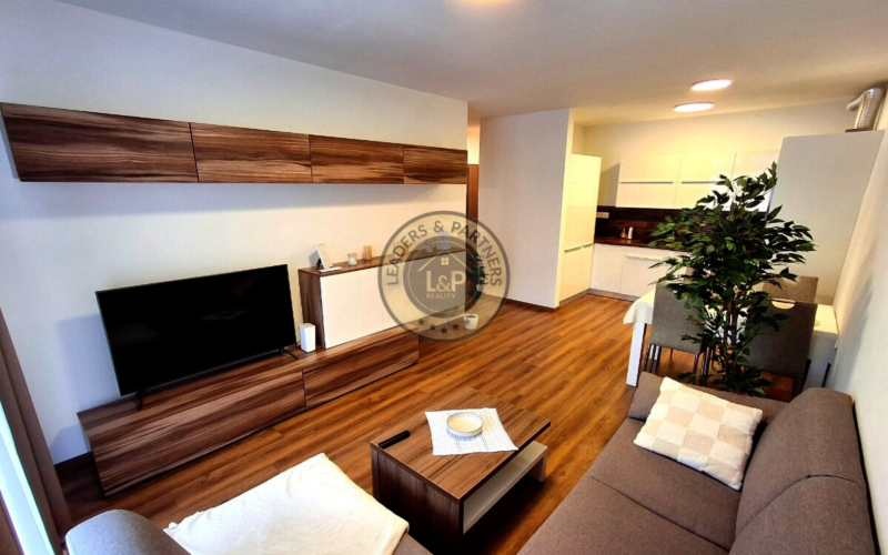 2-izbový byt s veľkou loggiou v centre - Mlynská Bašta