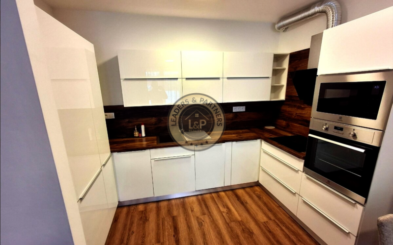 2-izbový byt s veľkou loggiou v centre - Mlynská Bašta