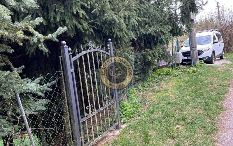 Na predaj chatka s pozemkom Trstín - Rosuchov