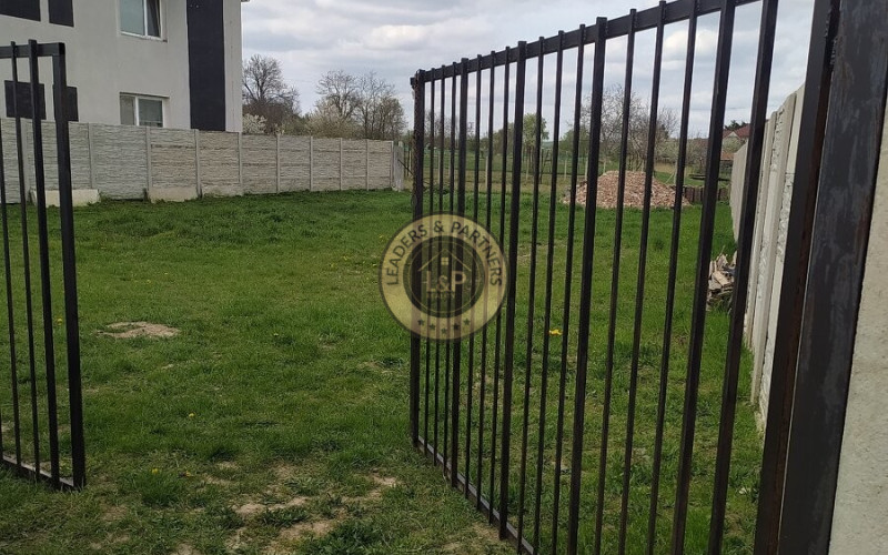 Na predaj pozemok vhodný na výstavbu RD v obci Dvorníky