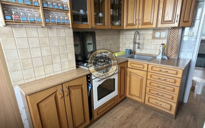 NA PREDAJ, 4-izb. byt s balónom, Obchodná, KE II