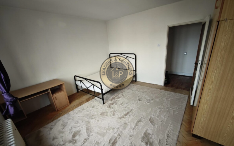 Prenájom: 1-izbový byt na Komenského ulici s parkovaním