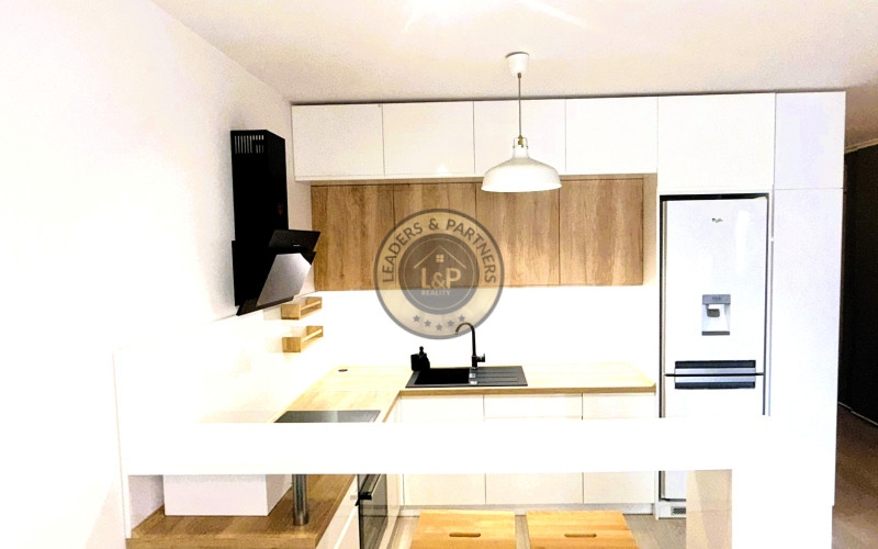 Na predaj priestranný 2-izbový byt s balkónom v novostavbe, Ulica na Grunte.