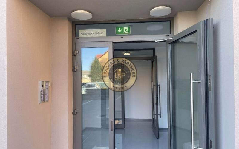 Prenájom - 1,5 izbový byt