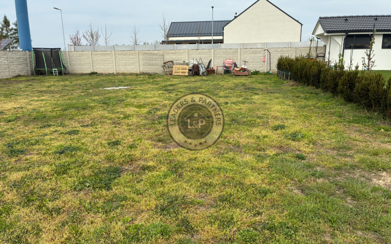 Predaj -stavebný pozemok so stavebný povolením vo Voderadoch