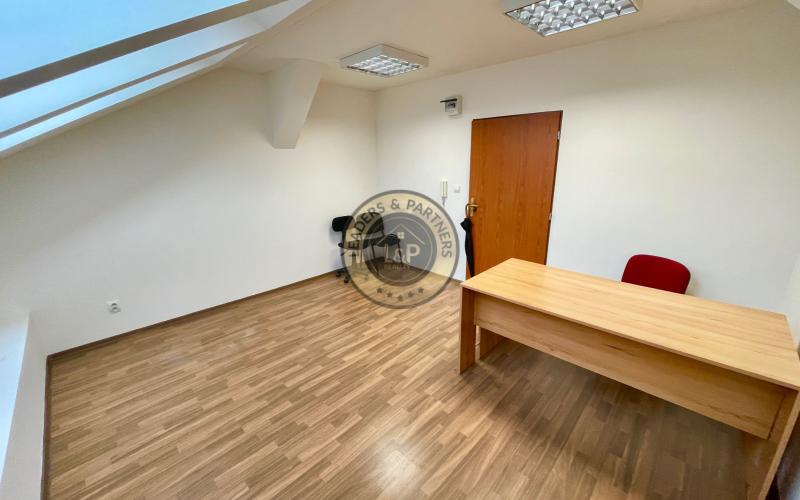 Prenájom kancelárie 17,5 m² – Moyzesova, Košice