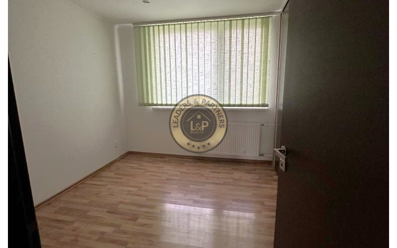 Prenájom veľkého, 3izbového bytu. Zvončeková ulica Michalovce