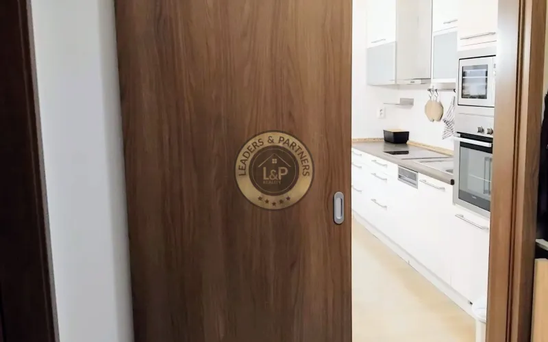 NA PREDAJ, 2-izb. byt s parkovaním, BA II