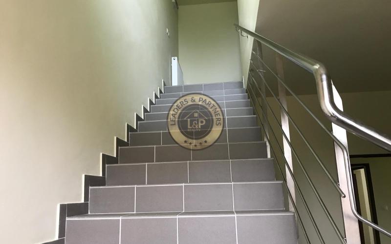 Na predaj zrekonštruovaná 2-podlažná budova v centre Šelpíc