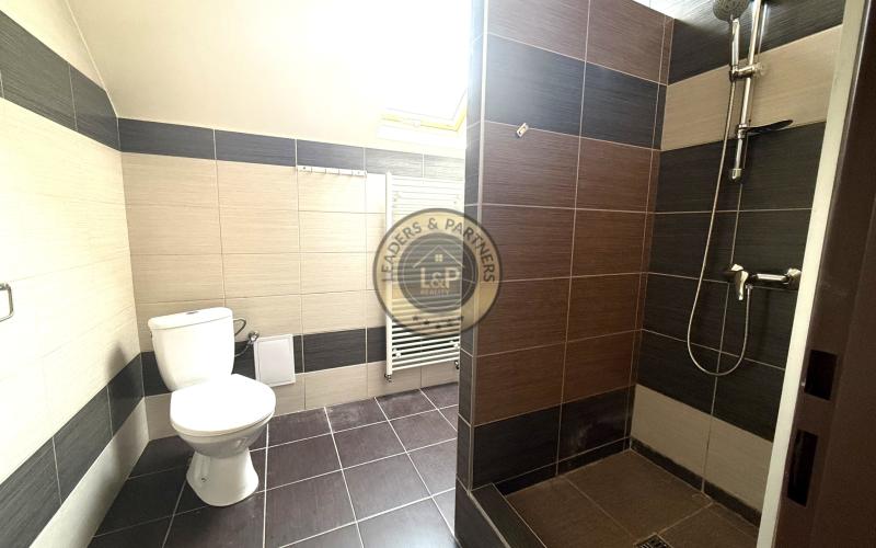 Na predaj zrekonštruovaná 2-podlažná budova v centre Šelpíc