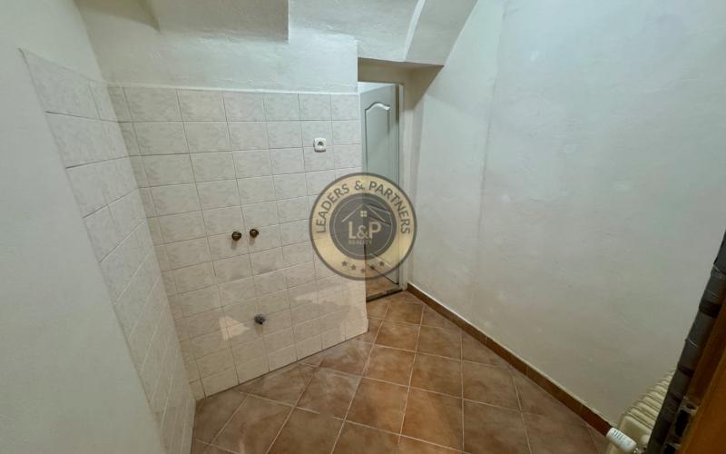 Na prenájom obchodný priestor s výkladom – Mäsiarská ul., Košice