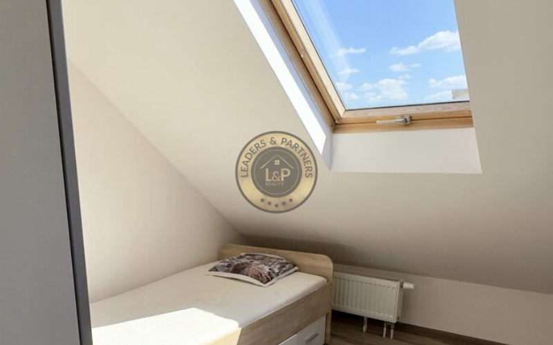 NA PRENÁJOM, 2,5-izb. byt na ulici Franckova