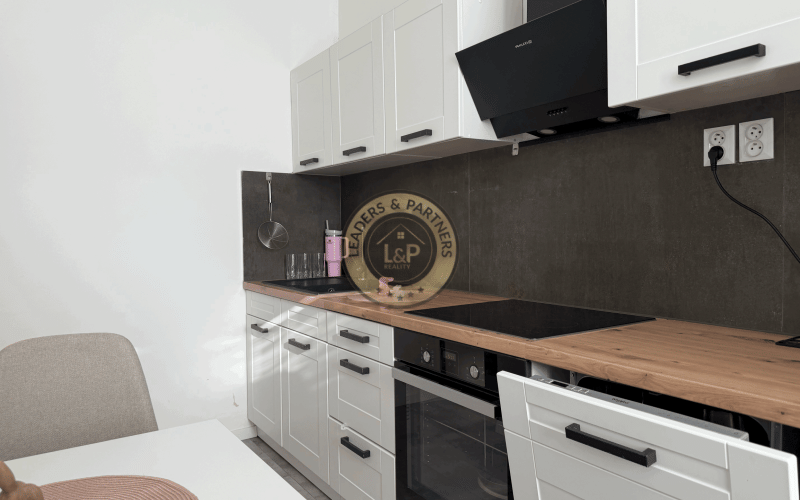 NA PREDAJ, 3-izb. byt na KVP, HÚSKOVA UL.