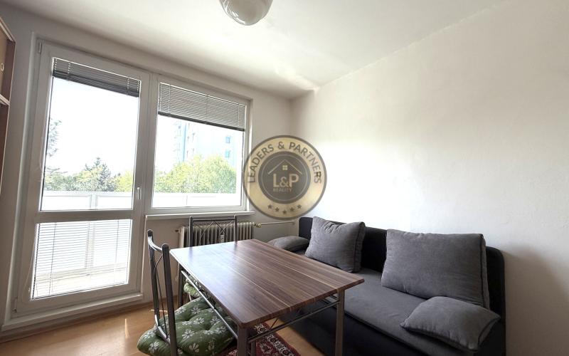 1,5iz. byt s  loggiou a pivnicou v centre mesta Senica