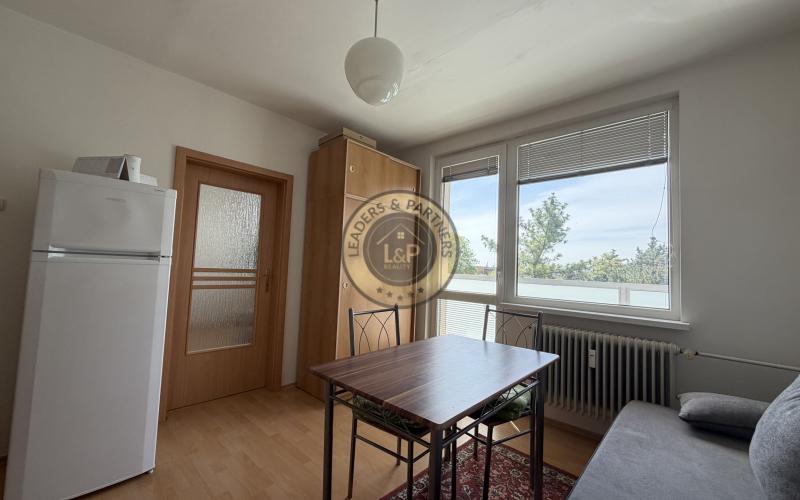 1,5iz. byt s  loggiou a pivnicou v centre mesta Senica