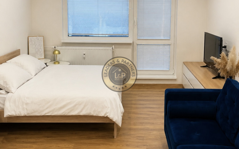 KRÁSNA, ŠTÝLOVÁ GARSÓNKA S LOGGIOU A PANORAMATICKÝM VÝHĽADOM – KOŠICE KVP
