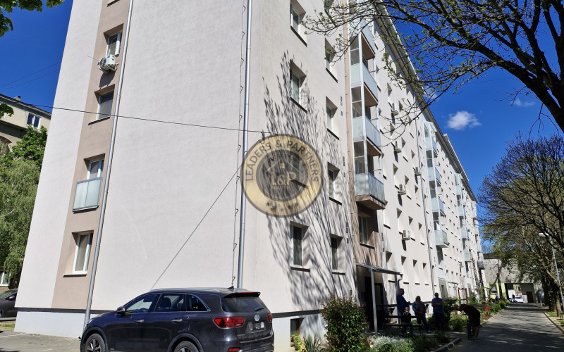 Prenájom 2 izbového tehlového bytu s balkónom. Michalovce, ulica prof. Hlaváča.