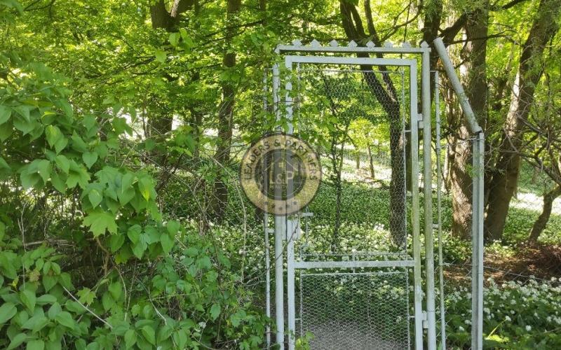 Na predaj záhrada s chatkou v Horných Orešanoch ( Majdánske)
