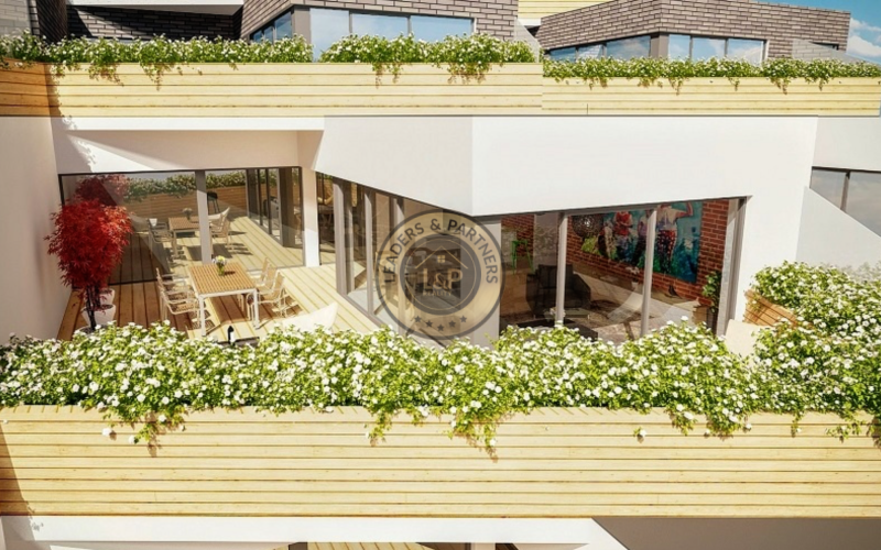 Prenájom luxusného 4-izbového bytu s veľkou terasou a 2 parkovacími miestami