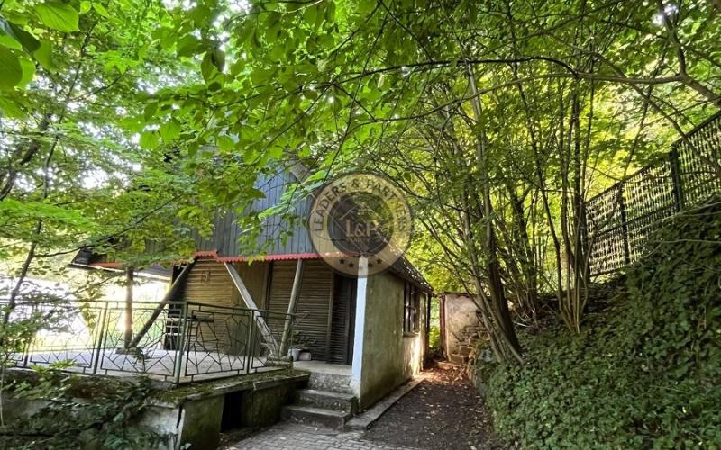 Predaj -chatka na Bukovej - pozemok 420m2 v OV cely oplotený