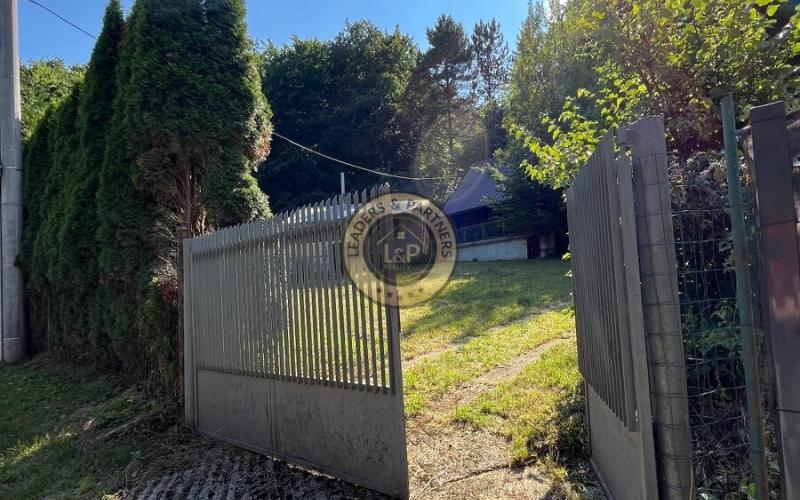 Predaj -chatka na Bukovej - pozemok 420m2 v OV cely oplotený