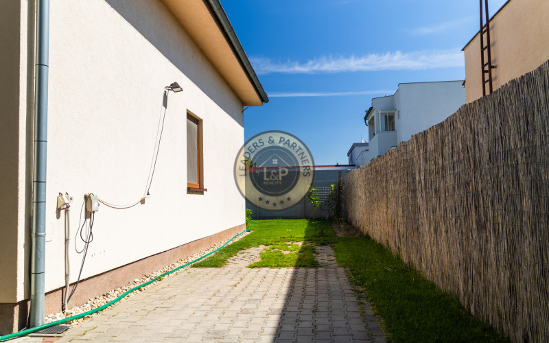 Na predaj 5-izbový  rodinný dom v obci Cífer