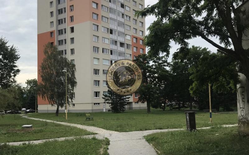Prenájom plne zariadený 1.izb byt -KE-Nad Jazerom