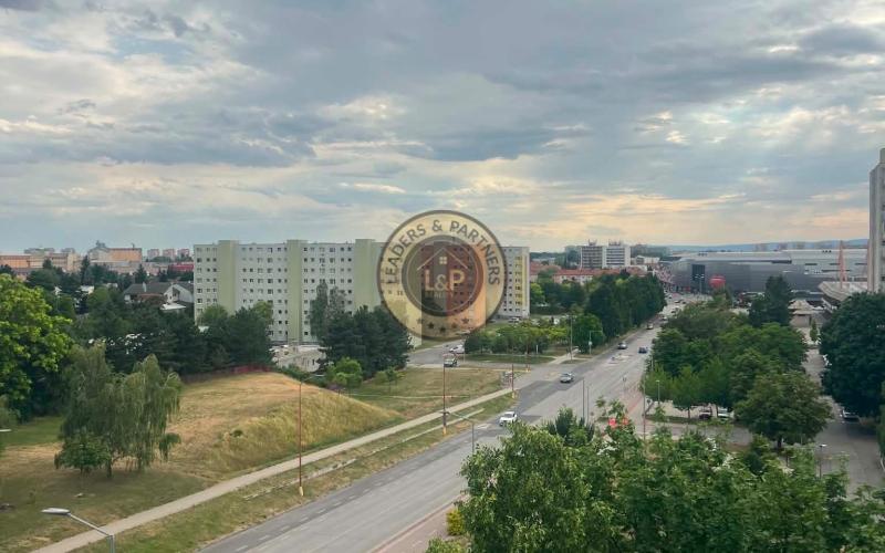 Krásny a svetlý 3-byt s loggiou v Trnave na ul. V.Clementisa