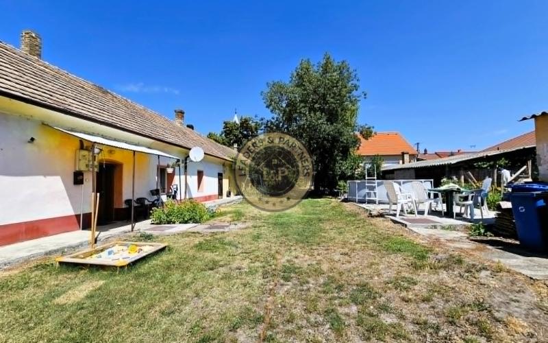 Na predaj zrekonštruovaný 3-izbový tehlový byt – Rajka