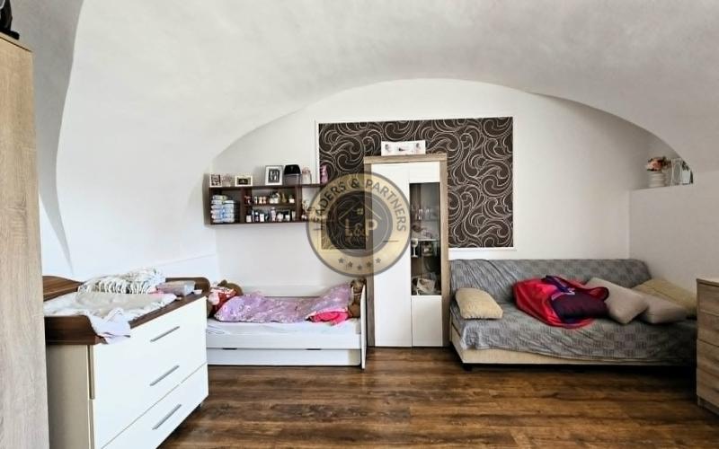 Na predaj zrekonštruovaný 3-izbový tehlový byt – Rajka