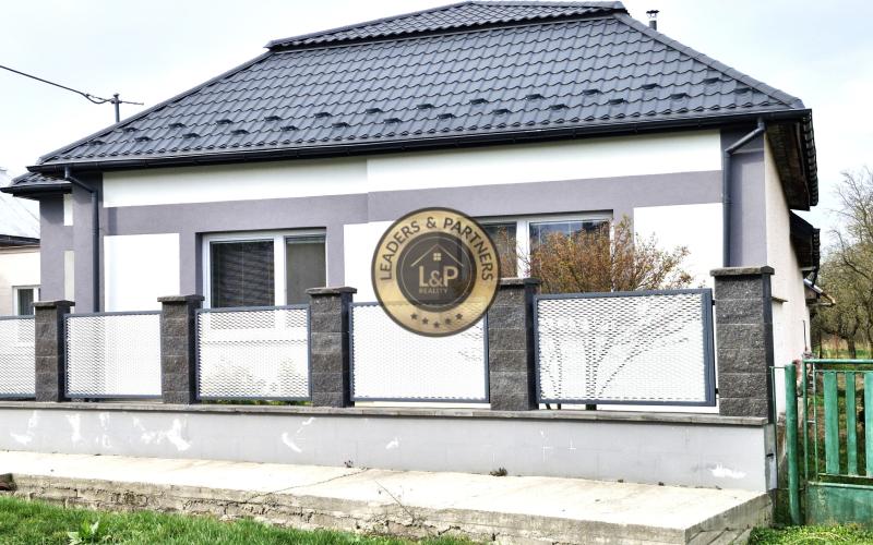 VÝRAZNE ZNÍŽENÁ CENA! Predaj zrekonštruovaného rodinného domu. Fekišovce